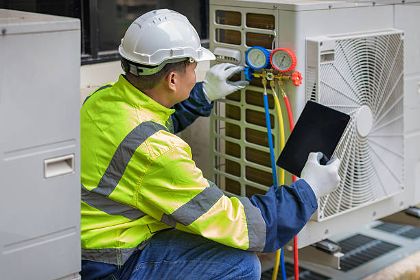 Professional Ductwork Repair technician working in North Lake, WI
